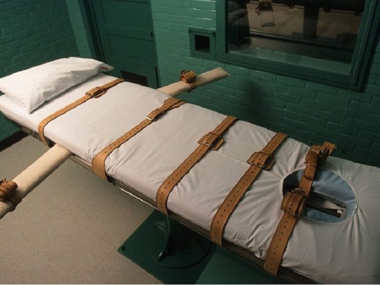 ejecución con nitrógeno, pena de muerte, Alabama, gas nitrógeno, inyecciones letales, método de ejecución, constitución estadounidense, hipoxia de nitrógeno, riesgo de sufrir dolor, máscara de nitrógeno, falta de oxígeno, protocolo de ejecución, anestesiología, riesgos del nitrógeno, inyección letal, críticas a la pena de muerte, fallos en ejecuciones, trauma de ejecuciones fallidas, riesgos de hipoxia, riesgos para el personal, amenazas de gas nitrógeno, libertades religiosas.