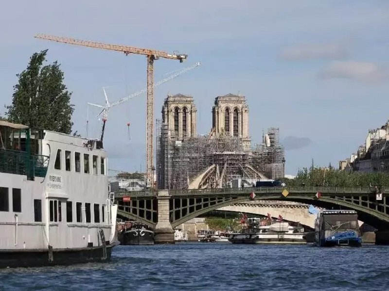 Juegos Olímpicos París 2024, Historia Juegos Olímpicos París, Pierre de Coubertin, Innovaciones Juegos Olímpicos, París sede olímpica, Cultura deportiva, Legado Pierre de Coubertin, Juegos Olímpicos 1924, Evolución Juegos Olímpicos, Participación mujeres Juegos Olímpicos, Sostenibilidad Juegos Olímpicos, Impacto ambiental Juegos Olímpicos, Paridad Juegos Olímpicos, Venues Juegos Olímpicos París, Velódromo Jacques Anquetil, Diseño velódromo París, Monumentos históricos París, Ciclismo Juegos Olímpicos, Carreras ciclismo Juegos Olímpicos, Historia deporte París.