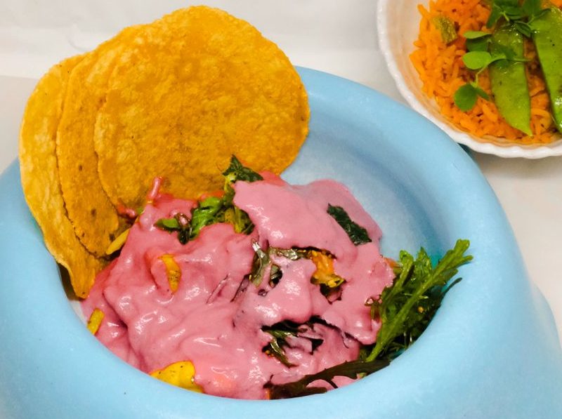 Aquí tienes 20 etiquetas para el artículo: maridaje de colores, chef Martha Ortiz, showroom Comex, tendencias de colores 2024, experiencia sensorial, tradición y modernidad, inspiración culinaria, legado culinario, innovación en la cocina, ColorLife, Rojo Ardiente, teoría del color, emociones y colores, menú degustación, cultura mexicana, sabores y aromas, vinos de Borgoña, Chardonnay fresco, Crémant de Bourgogne, Aloxe Corton Rouge.
