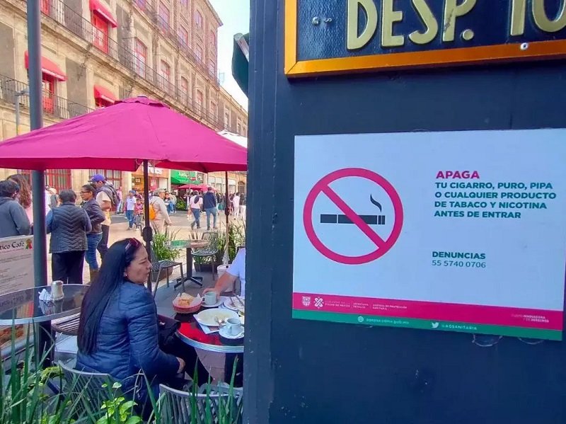 Francia, Prohibición de fumar, Playas, Parques públicos, Aumentos anuales al tabaco, Consumo de tabaco, Paquete de cigarros, Ley antitabaco, Espacios públicos, Bolsillo de los fumadores, CNN, Página12, As México, Gobierno del Estado de México, Reuters, EuroNews, Keystone, Aurélien Rousseau, Cigarrillos electrónicos, México.