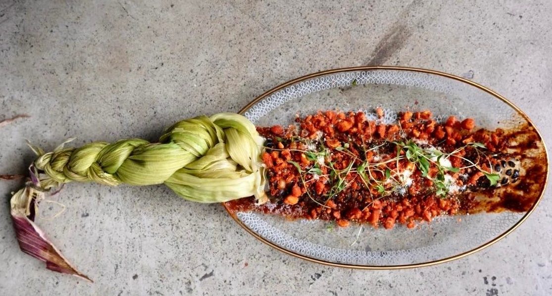 diacá, cocina guatemalteca, tradición e innovación, ingredientes locales, chef Debora Fadul, mixología artesanal, experiencia gastronómica, menú estacional, hospitalidad, sabores olvidados, aperitivos creativos, ceviche guatemalteco, productos frescos, recetas tradicionales, herencia culinaria, gastronomía costera, maridaje, pre postre, panna cotta de elote, festival de sabores, guatemala,