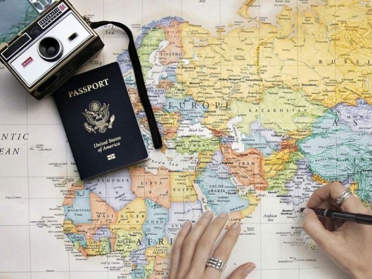 Pasaportes 2024, mejores pasaportes, Henley & Partners, libertad de viaje, ranking de pasaportes, acceso sin visa, documentos de viaje, países poderosos, ciudadanos, clasificación, acceso a destinos, Emiratos Árabes Unidos, brecha de movilidad global, índice de pasaportes, Christian H. Kaelin, tendencia de libertad de viaje, lista de Henley & Partners, clasificación de pasaportes globales, cuadro tarifario, Secretaría de Relaciones Exteriores, ajuste en tarifas, costo del pasaporte mexicano, vigencia, grupos vulnerables, descuentos, trámite del pasaporte, precios actualizados.