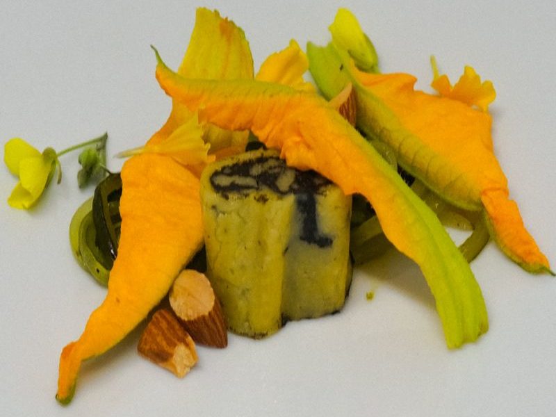 Aquí tienes 20 etiquetas para el artículo: maridaje de colores, chef Martha Ortiz, showroom Comex, tendencias de colores 2024, experiencia sensorial, tradición y modernidad, inspiración culinaria, legado culinario, innovación en la cocina, ColorLife, Rojo Ardiente, teoría del color, emociones y colores, menú degustación, cultura mexicana, sabores y aromas, vinos de Borgoña, Chardonnay fresco, Crémant de Bourgogne, Aloxe Corton Rouge.