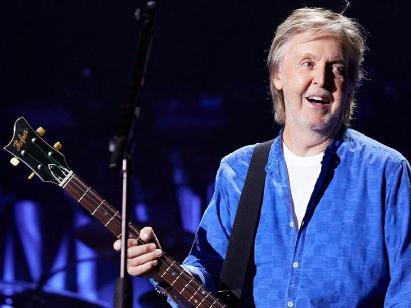 Paul McCartney, Los Beatles, Wings, música popular, legado musical, compositor, rock and roll, Sir Paul McCartney, Liverpool, historia de la música, activismo, derechos de los animales, vegetarianismo, PETA, Greenpeace, tributo a Linda McCartney, "Yesterday", "Blackbird Singing", influencia musical, álbumes clásicos, "Band on the Run", innovación musical, "Egypt Station"