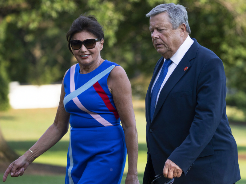 Amalija Knavs y su esposo, Viktor Knavs, en la Casa Blanca.