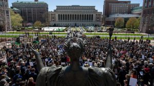 Aquí tienes las etiquetas optimizadas para SEO separadas por comas y sin números: Lavado de dinero caritativo, Patrocinadores fiscales protestas universitarias, Fundación Tides, Dinero oscuro en universidades, Movimientos radicales financiados, Protestas universitarias EE.UU., Patrocinio fiscal ONG, Fundaciones multimillonarios, Arabella Advisors, Donaciones deducibles de impuestos, Financiamiento oscuro, Red de dinero oscuro, Protestas anti-Israel, Demócratas y dinero oscuro, Fundaciones progresistas, Filantropía y política, Fundaciones Soros y Buffet, Movimientos radicales financiados, ONG y donaciones anónimas, Dinero oscuro demócrata