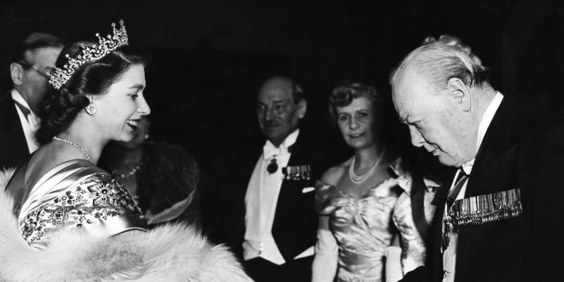 Churchill, líder británico, Segunda Guerra Mundial, Guerra Fría, Reina Isabel II, Primer Ministro, gourmand, buenos vinos, puros cubanos, Churchill: Walking with Destiny, War Rooms, International Churchill Society, pintor, soldado, ensayista, historiador, biógrafo, albañil, orador, corresponsal de guerra, aventurero, patriota, soñador, pragmático, estratega, monárquico, demócrata, egocéntrico, hedonista, romántico, coleccionista de mariposas, amante de los animales, editor de periódicos, espía, humorista, piloto, jinete, novelista, llorón, winston churchill