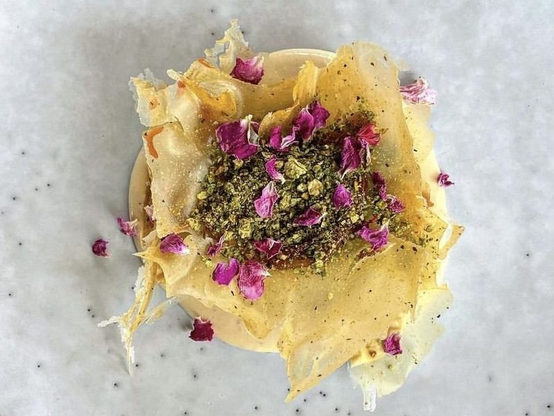 diacá, cocina guatemalteca, tradición e innovación, ingredientes locales, chef Debora Fadul, mixología artesanal, experiencia gastronómica, menú estacional, hospitalidad, sabores olvidados, aperitivos creativos, ceviche guatemalteco, productos frescos, recetas tradicionales, herencia culinaria, gastronomía costera, maridaje, pre postre, panna cotta de elote, festival de sabores, guatemala,