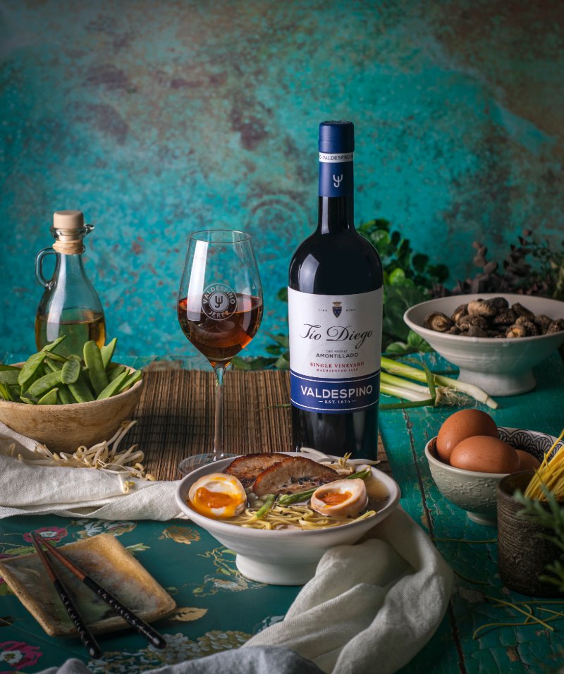 Mundo del Jerez, Estudio del Jerez, Gusto adquirido, Experiencia gastronómica, Folklore español, Tapeo y flamenco, Cultura del Jerez, Historia vinícola, Maridaje con Jerez, Variedades de Jerez, Jerez seco y mineral, Jerez dulce, Crianza biológica, Crianza oxidativa, Suelo de Albariza, Clima del Jerez, Velo flor, Catedrales del Jerez, Jereces VOS y VORS, Joyas enológicas